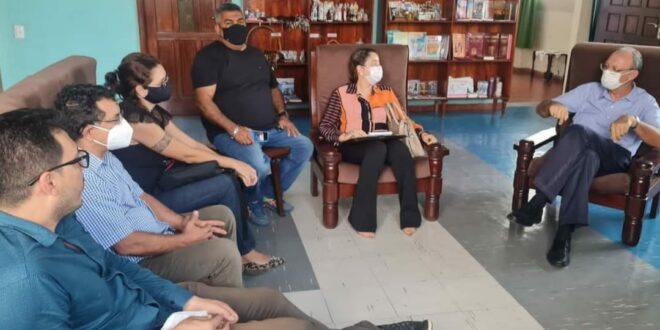 Luiz Gonzaga se reúne com Bispo da diocese de Cruzeiro do Sul, Dom Flávio Giovenale