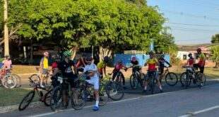 Ciclistas protestam por segurança e iluminação na estrada do aeroporto; Gonzaga se coloca à disposição para ajudar