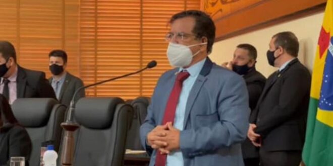 Gonzaga comemora parceria entre governo, Aleac e Prefeitura de Cruzeiro: “Quem ganha é o povo”