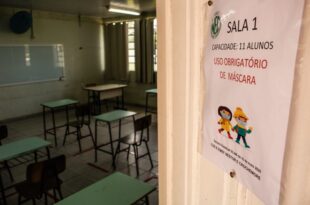 Guedes virá explicar questionamento sobre lei que garante internet para alunos e professores da rede pública