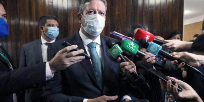 Resultado da votação do voto impresso será respeitado seja qual for, diz Lira
