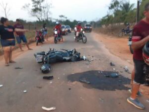 Acidente com motos deixa 4 feridos em estado grave; um está entubado no PS de Rio Branco