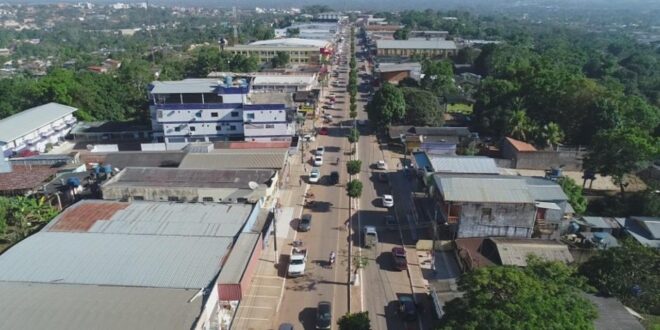 Após perseguição, Polícia de Cobija prende homens que roubaram veículo em Epitaciolândia