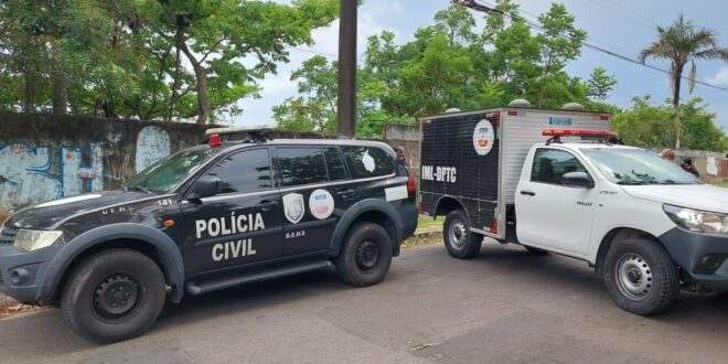 Corpo de homem é encontrado com pés e mãos amarradas próximo de cemitério