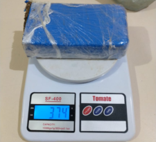 Passageiro de táxi é preso com mais de 1kg de droga