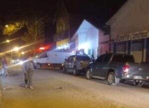 Comerciante é encontrado morto a ripadas por clientes dentro do próprio estabelecimento no AC