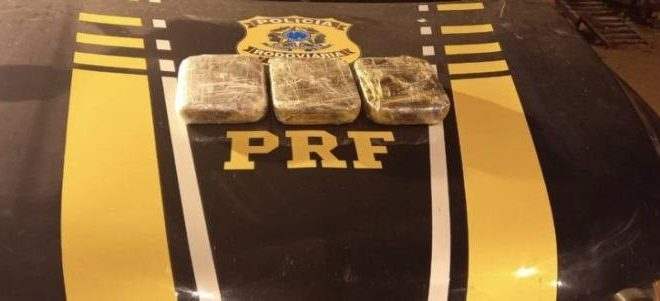 Mulher é presa com mais de 3 kg de droga em ônibus que saía de Rio Branco para PVH