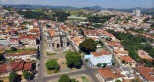 Adolescentes morrem após colocar fogo em madeira dentro de quarto para tentar combater frio