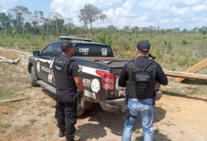 Adolescente é flagrado levando 600 gramas de cocaína em táxi