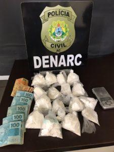 Polícia apreende papelotes de cocaína e R$ 6 mil em dinheiro, em casa na Cidade do Povo