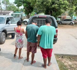 Polícia Civil descobre ‘boca de fumo’ e prende três jovens por tráfico de drogas 2 Polícia Civil descobre ‘boca de fumo’ e prende três jovens por tráfico de drogas