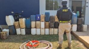 Combustível armazenado e vendido de forma irregular é apreendido pela PRF