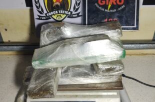 Após denúncia anônima, PM apreende mais de 6 quilos de drogas no Mocinha Magalhães