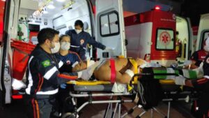 Acidente com motos deixa 4 feridos em estado grave; um está entubado no PS de Rio Branco