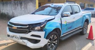 Veículo do Tribunal de Contas do Acre se envolve em acidente em Assis Brasil e motorista foge