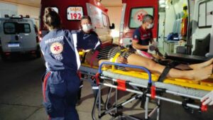 Acidente com motos deixa 4 feridos em estado grave; um está entubado no PS de Rio Branco