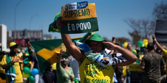 Alexandre de Moraes ordenou prisões preventivas e bloqueio de contas na véspera do 7 de setembro