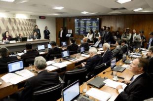 CCJ do Senado derruba coligações