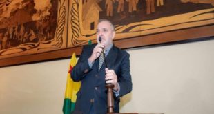 Deputado José Luís Tchê diz que presidente faz brasileiros passarem vergonha