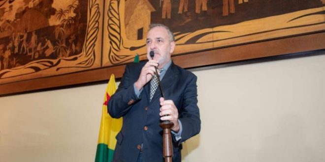 Deputado José Luís Tchê diz que presidente faz brasileiros passarem vergonha