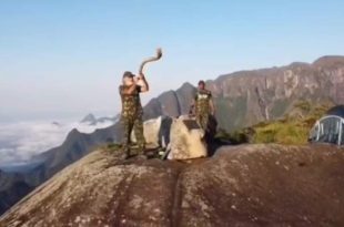 Homens tocam "trombetas do apocalipse" há 11 dias em montanha isolada no Rio de Janeiro