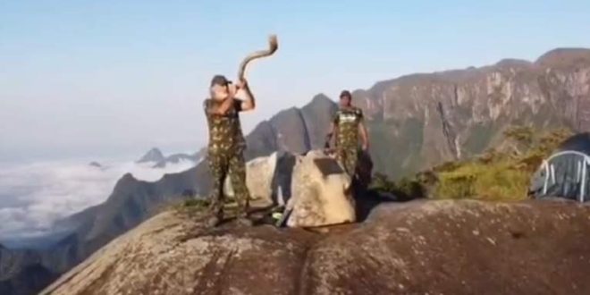 Homens tocam "trombetas do apocalipse" há 11 dias em montanha isolada no Rio de Janeiro