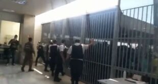 Manifestantes pró-Bolsonaro tentam invadir Ministério da Saúde nesta quarta-feira