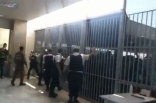 Manifestantes pró-Bolsonaro tentam invadir Ministério da Saúde nesta quarta-feira