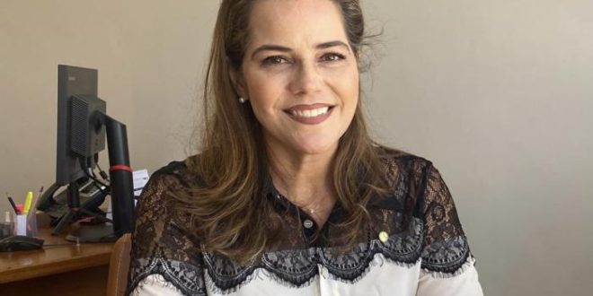 Mara Rocha comemora a derrubada da quarentena para magistrados, membros do MP, militares e policiais do novo Código Eleitoral