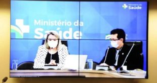 Médicos defendem vacinação de adolescentes e reforço para idosos e profissionais de saúde