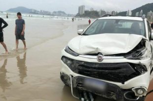 Motorista tem mal súbito ao volante e invade praia com caminhonete desgovernada