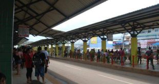 Motoristas de ônibus entram em greve na capital