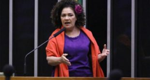 Perpétua solicita informações sobre recursos utilizados por Bolsonaro no 7 de Setembro 