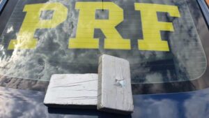 PRF faz apreensão de mais de 2 kg de entorpecente na BR-317 no Acre; fotos