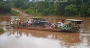 Revolta em Xapuri: ponte não sai e espera pela balsa que liga à Sibéria demora até quatro horas