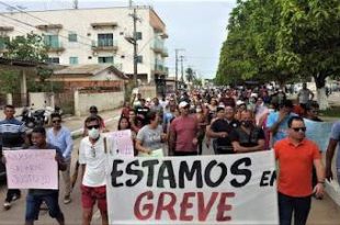 Trabalhadores em Educação de Tarauacá  declaram greve e rejeitam água benta em negociações