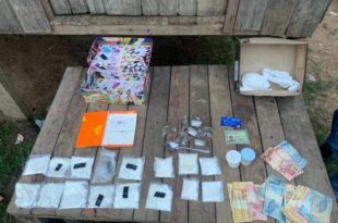 Mulher é presa 16 pacotes de cocaína e mais de R$ 200 em Sena Madureira