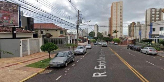 Um dia de fúria: Cadeirante bêbado dá socos em homem e ameaça policial em bar