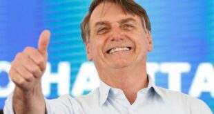 Centrão quer criar cargo de "Senador Vitalício" para Bolsonaro