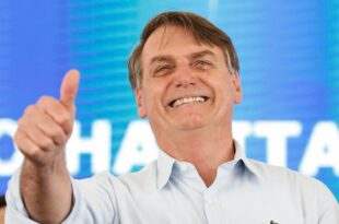 Centrão quer criar cargo de "Senador Vitalício" para Bolsonaro