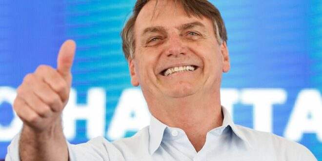 Centrão quer criar cargo de "Senador Vitalício" para Bolsonaro