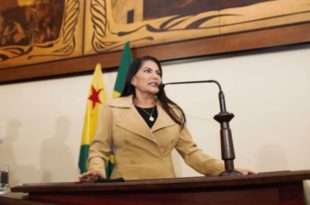 Deputada Antonia Sales parabeniza Mesa Diretora da Aleac por sessão no Juruá