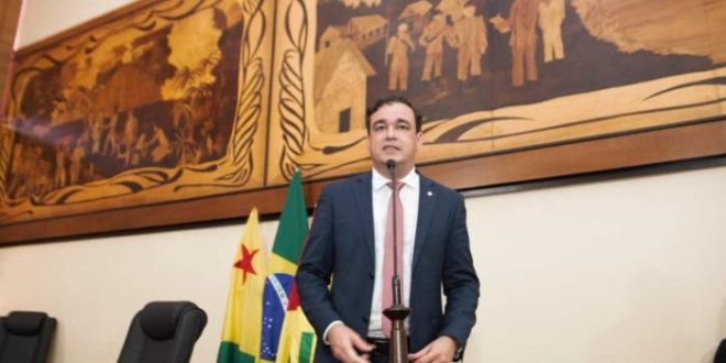 Deputado Daniel Zen pede apreciação de projeto que institui Comenda da Ordem do Mérito Educacional Paulo Freire