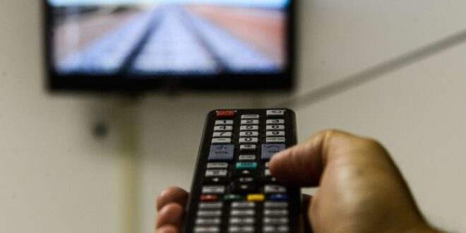 Deputados aprovam a volta da propaganda partidária em rádio e tv que custará R$ 527 milhões aos cofres públicos