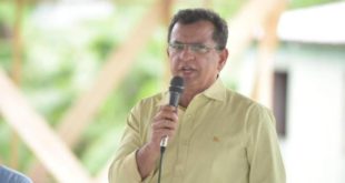 Gonzaga agradece Gladson por entrega do aeródromo de Porto Walter e inauguração da usina solar fotovoltaica na Vila Restauração