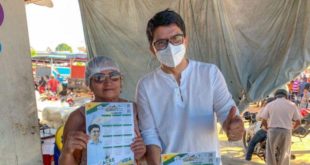 Pré-Candidato a Governo Jenilson Leite toma café no Mercado Beira Rio e ouve produtores em Cruzeiro do Sul