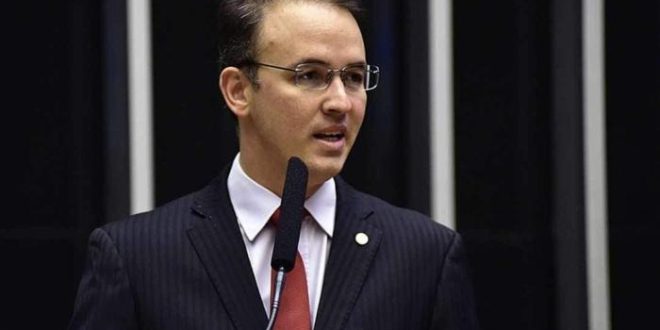 Leo de Brito cobra atendimento digno do INSS aos acreanos