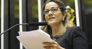 Mara Rocha apresenta Projeto de Lei que estabelece Piso Nacional para garis e regulamenta a profissão