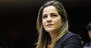 Mara Rocha vai acionar a justiça por inclusão do seu nome na lista de envio de verbas para compra de máquinas com suspeita de superfaturamento