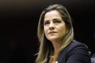 Mara Rocha vai acionar a justiça por inclusão do seu nome na lista de envio de verbas para compra de máquinas com suspeita de superfaturamento